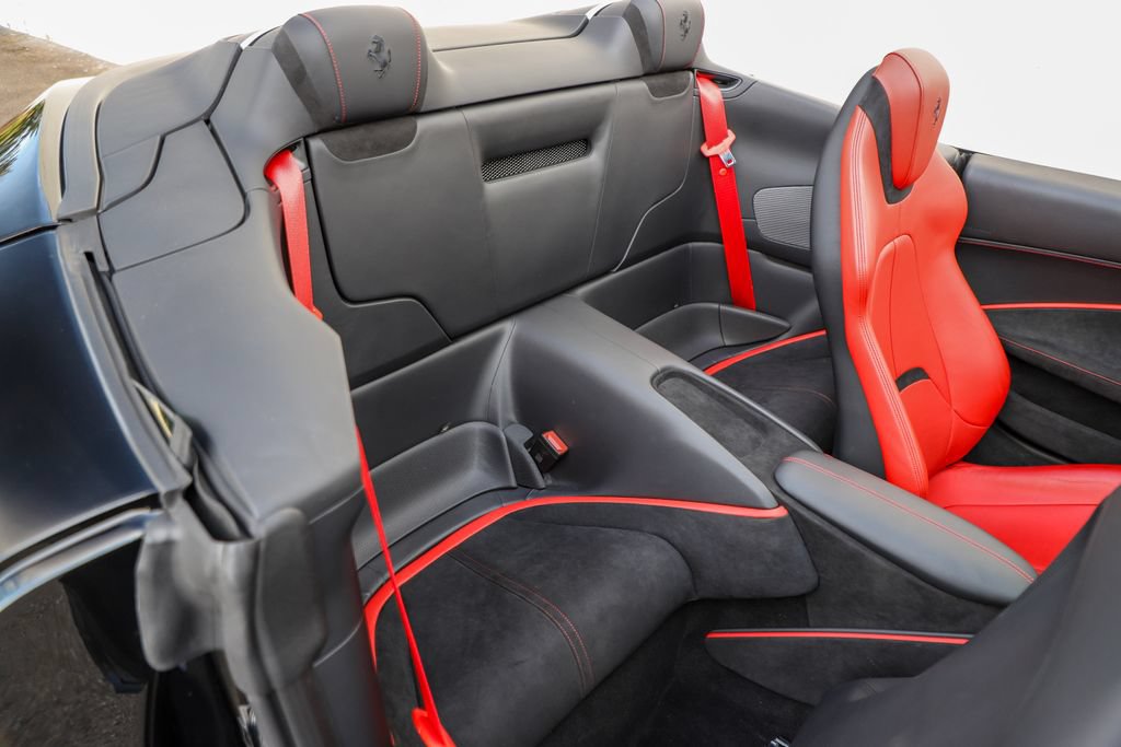 Certified 2025 Ferrari Roma Spider RWD image 42