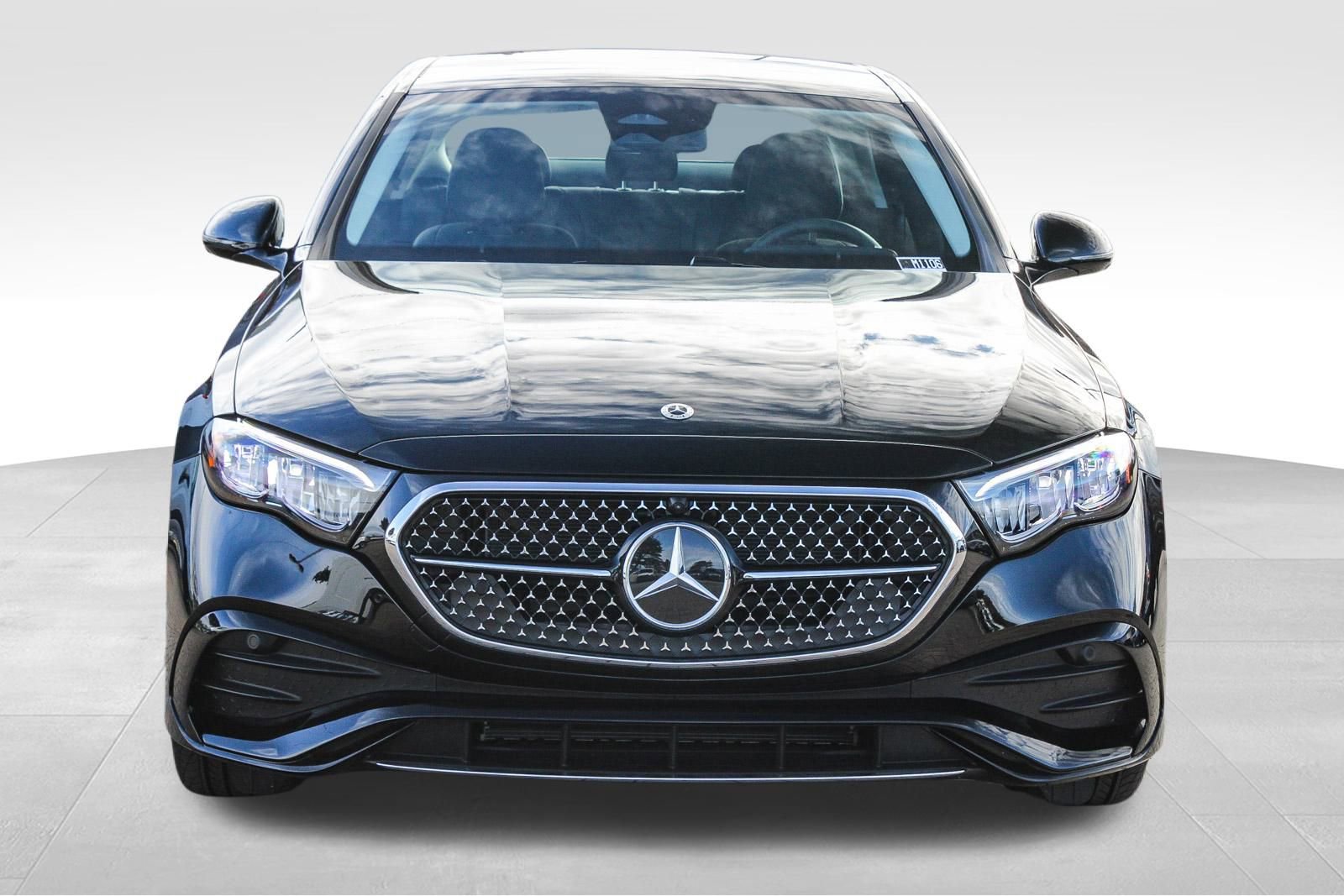 New 2026 Mercedes-Benz E 350 4MATIC Sedan image 2