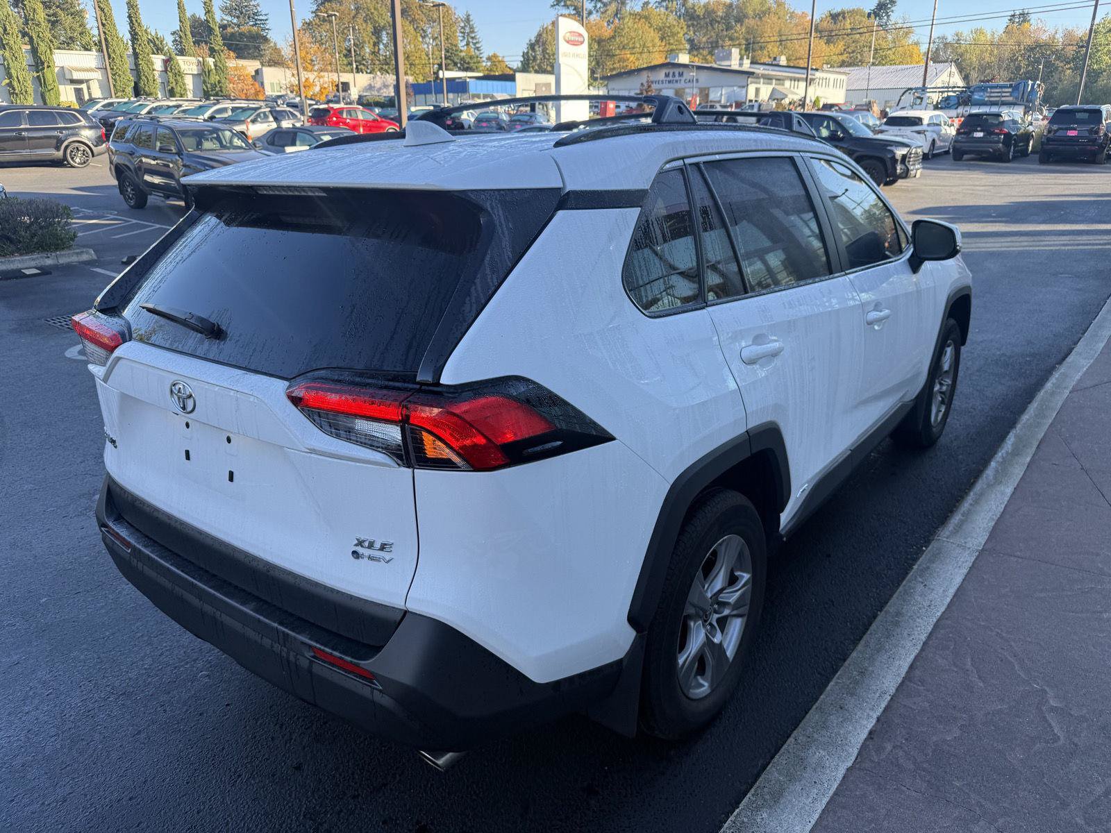 Used 2025 Toyota RAV4 XLE w/ Convenience Package AWD/4WD image 5