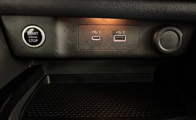 Used 2021 Nissan Rogue SV w/ Premium Package image 30