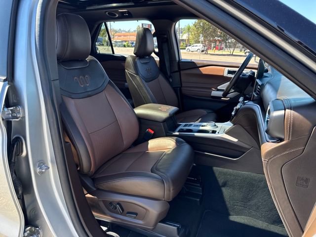 Used 2022 Ford Explorer King Ranch w/ Premium Technology Package image 25