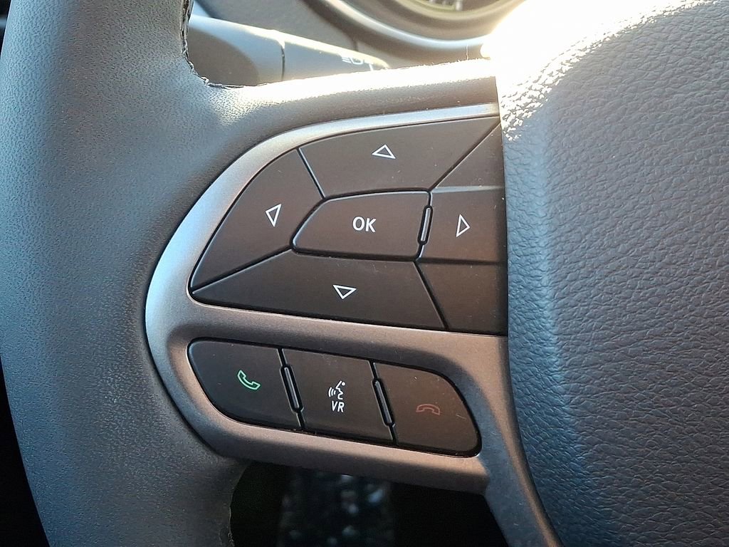 Used 2022 Jeep Cherokee Latitude Lux w/ Sun & Sound Group image 22