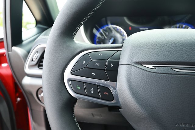 New 2027 Chrysler Pacifica Select FWD image 13
