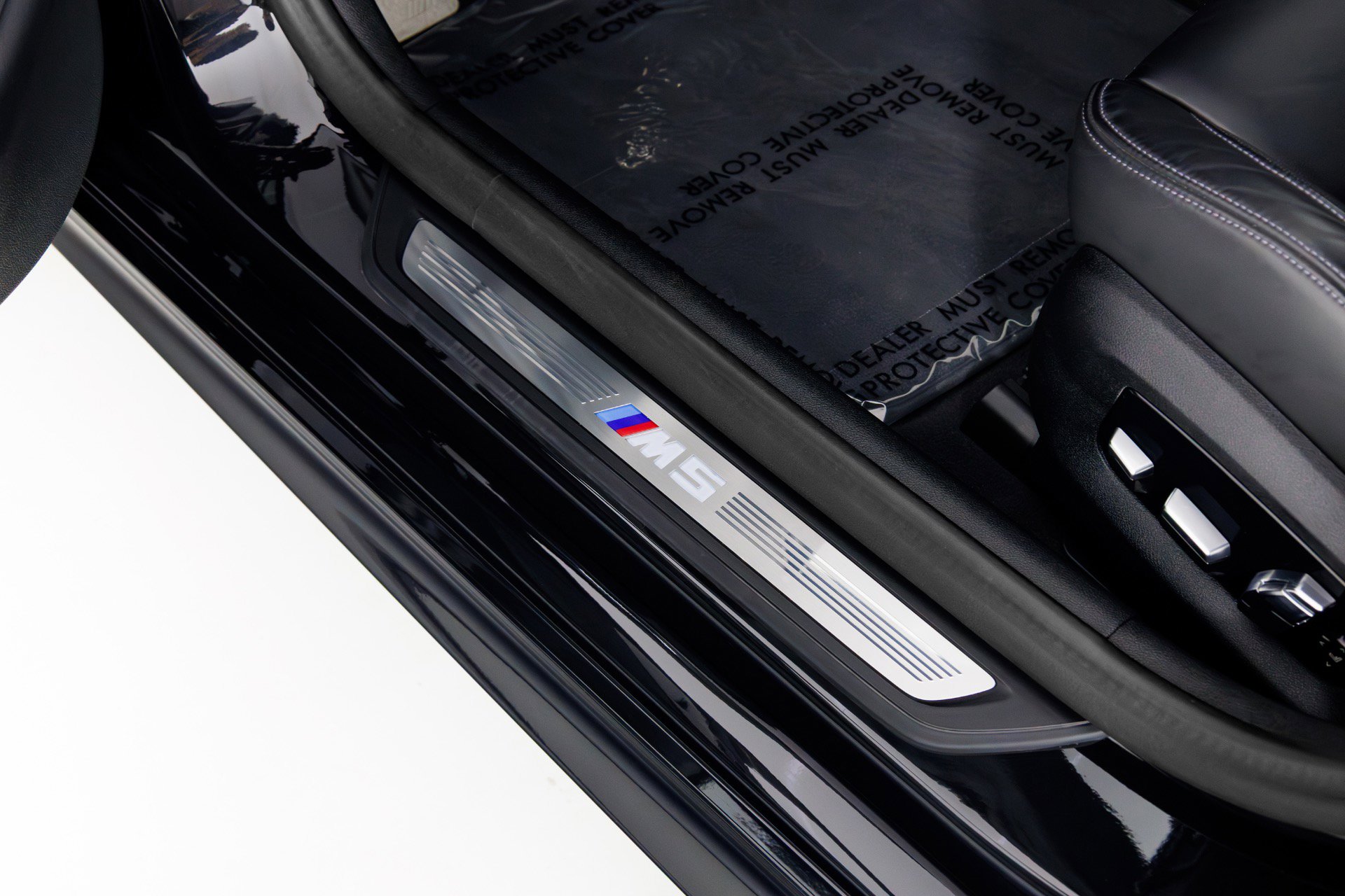 Used 2023 BMW M5 w/ Executive Package image 27