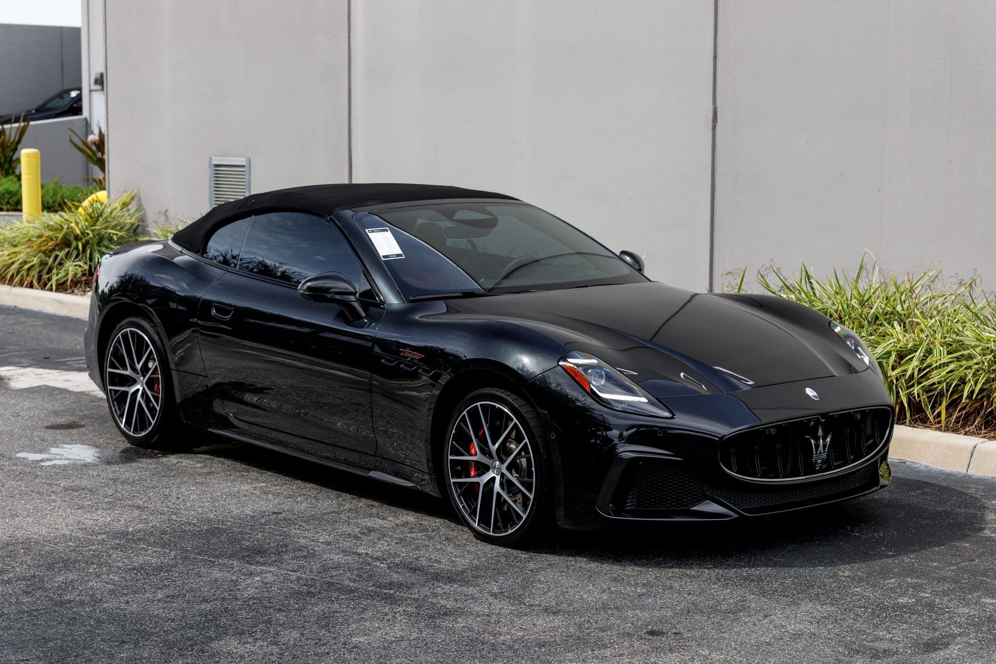 Used 2024 Maserati GranCabrio Trofeo AWD/4WD image 7