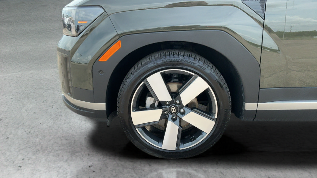 Used 2025 Hyundai Santa Fe Limited FWD image 26