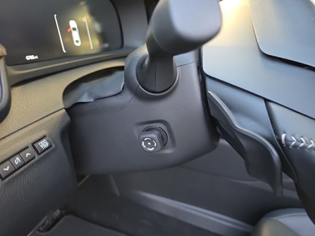 Used 2025 Toyota Crown Platinum image 13