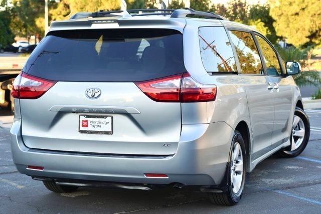Used 2020 Toyota Sienna LE image 7