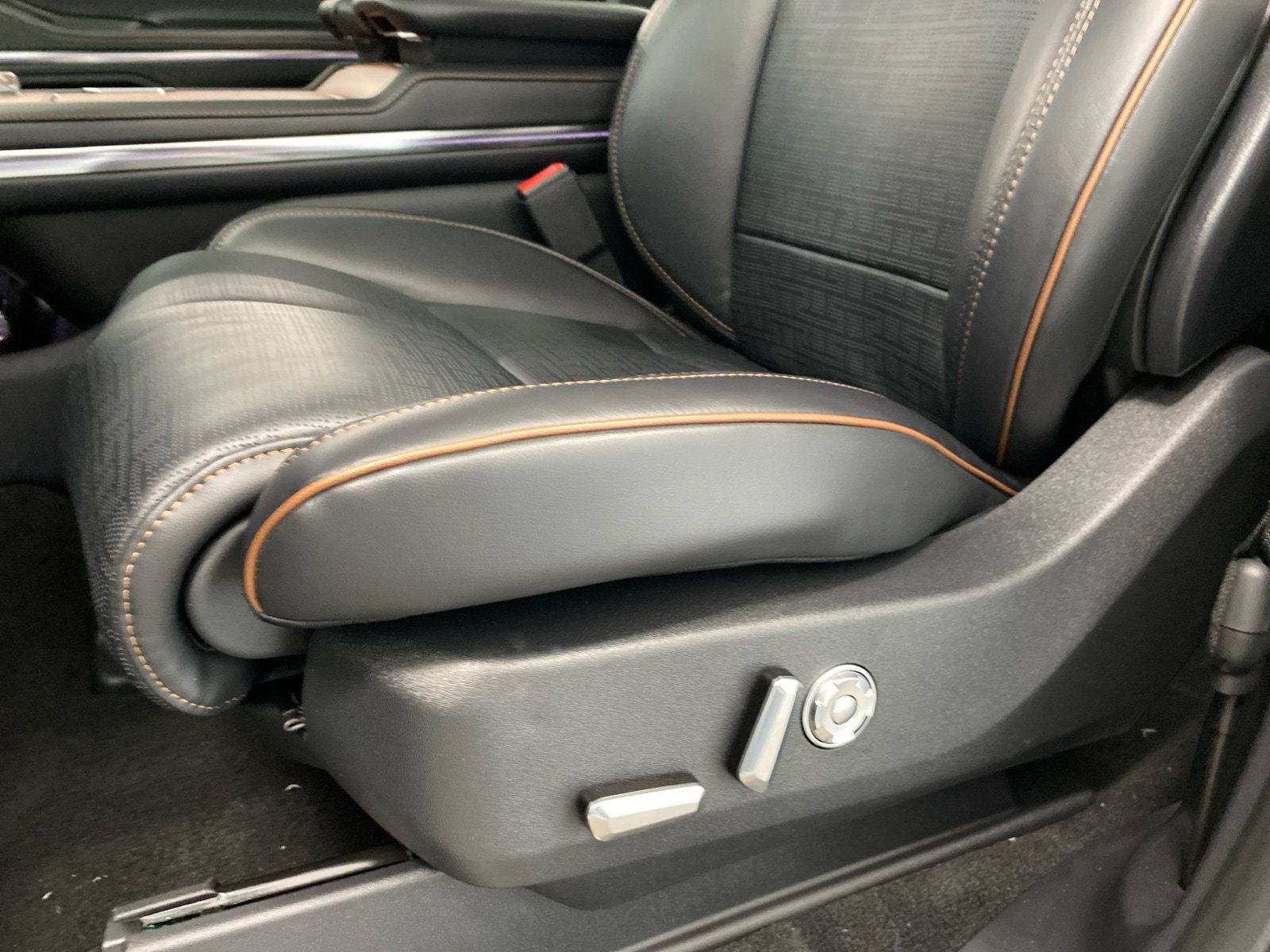 New 2027 Lincoln Navigator Black Label AWD/4WD image 19