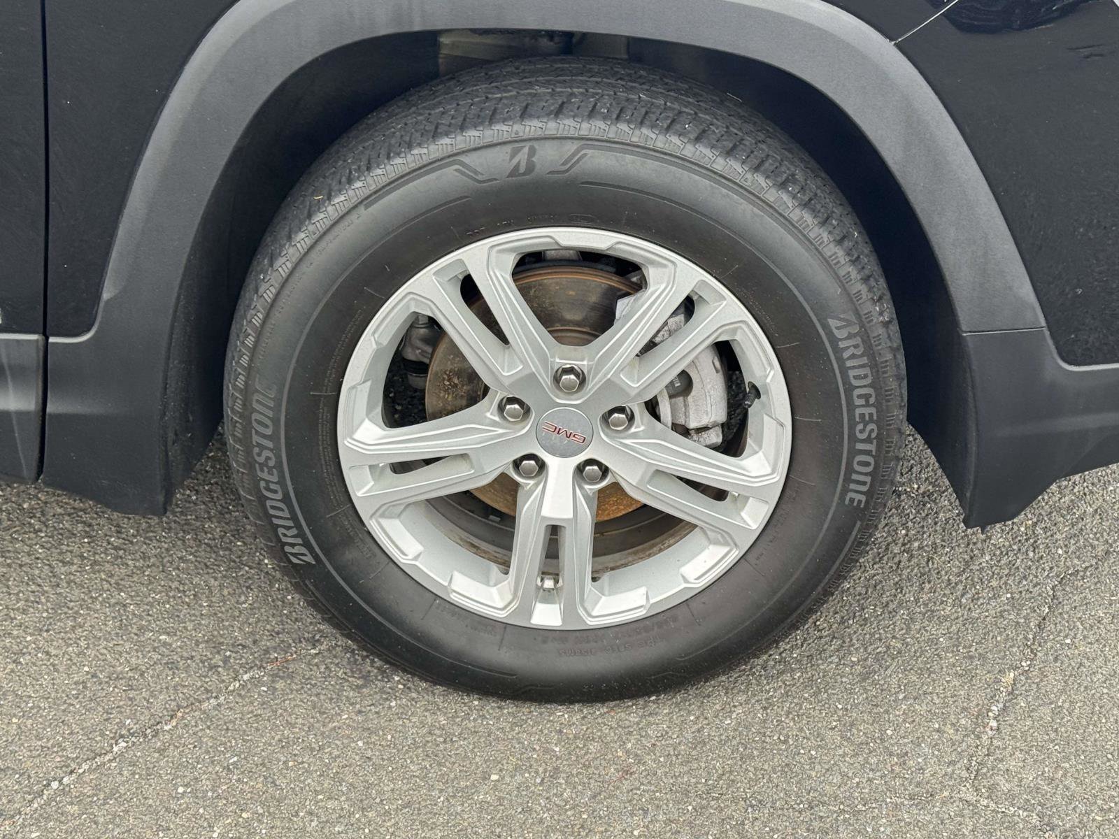 Used 2023 GMC Terrain SLE w/ Driver Convenience Package image 6