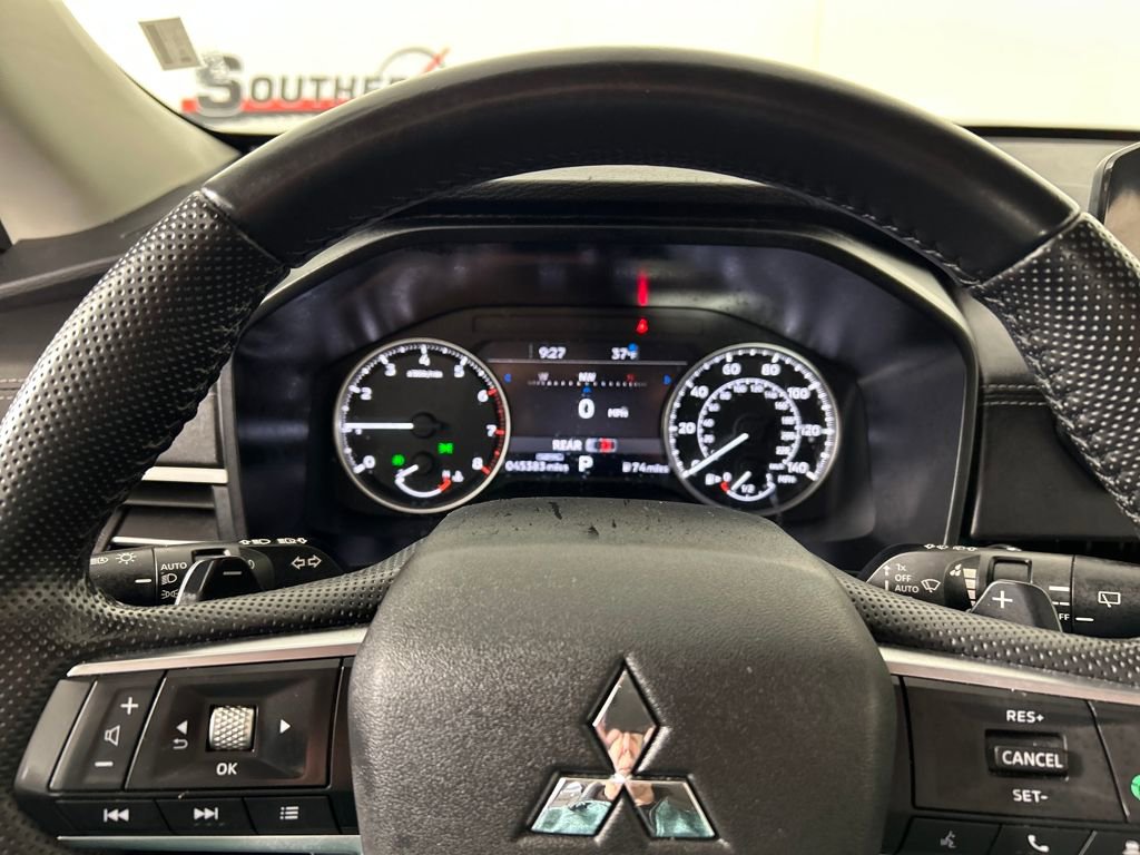 Used 2024 Mitsubishi Outlander SE image 12