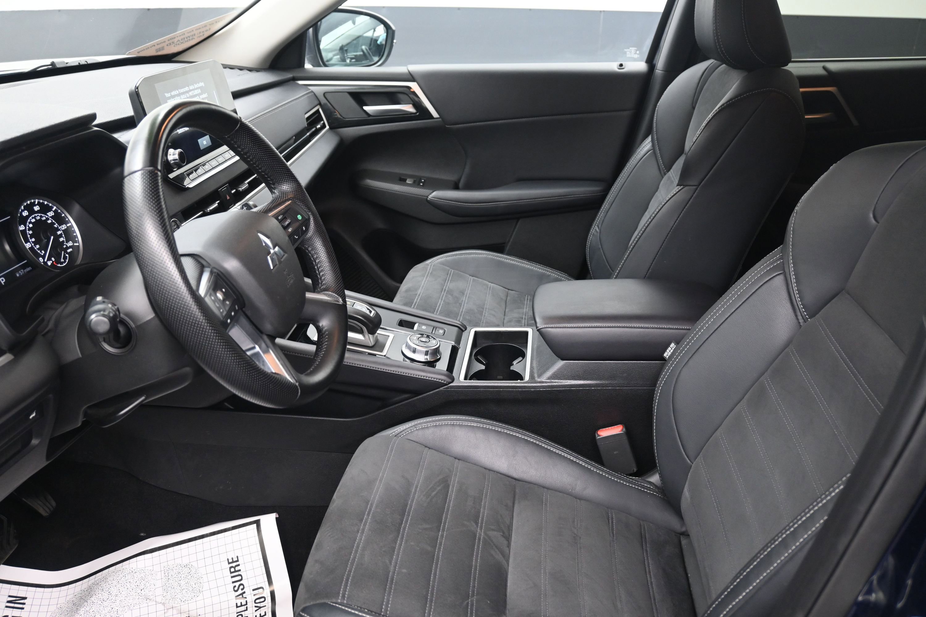 Used 2023 Mitsubishi Outlander SE AWD/4WD image 24