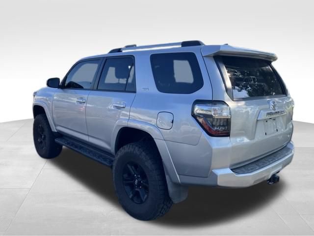 Used 2020 Toyota 4Runner SR5 Premium AWD/4WD image 8