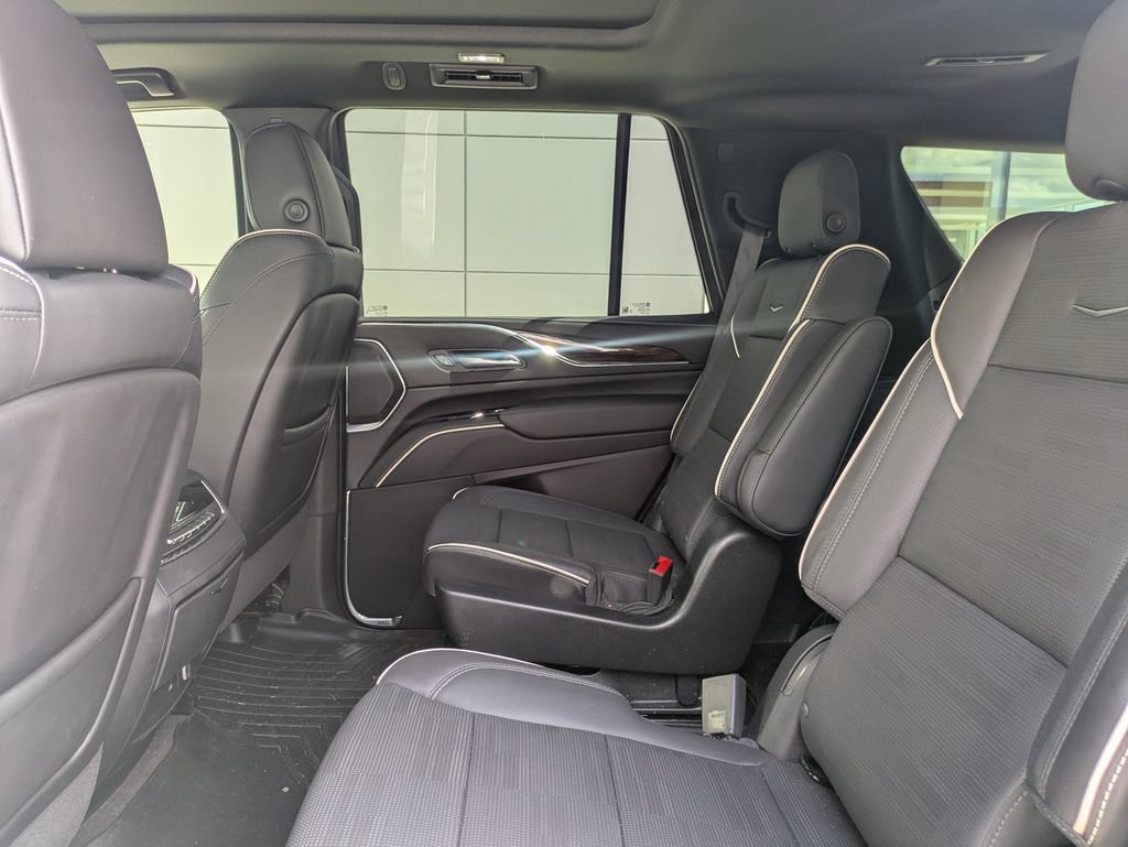 Used 2023 Cadillac Escalade Premium Luxury RWD image 14