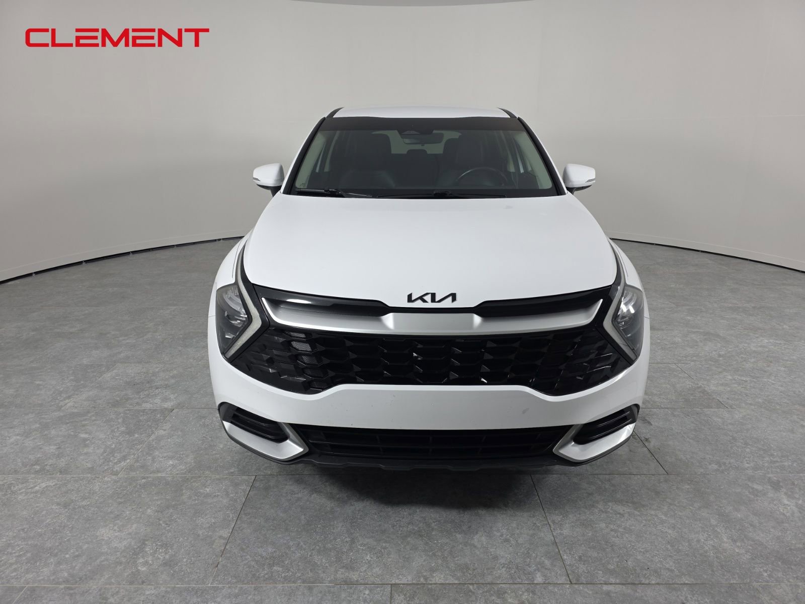 Used 2023 Kia Sportage EX image 2