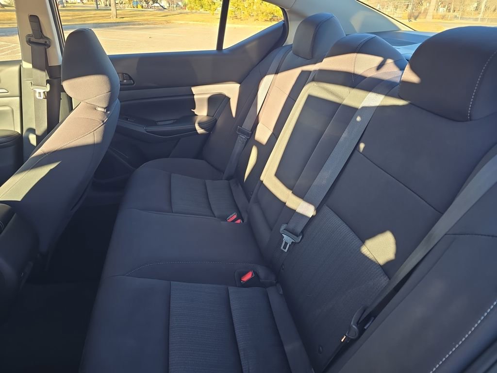 Used 2024 Nissan Altima 2.5 SV image 24