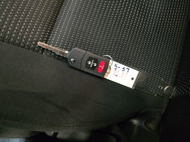 Used 2012 MAZDA MAZDA3 i Touring image 30