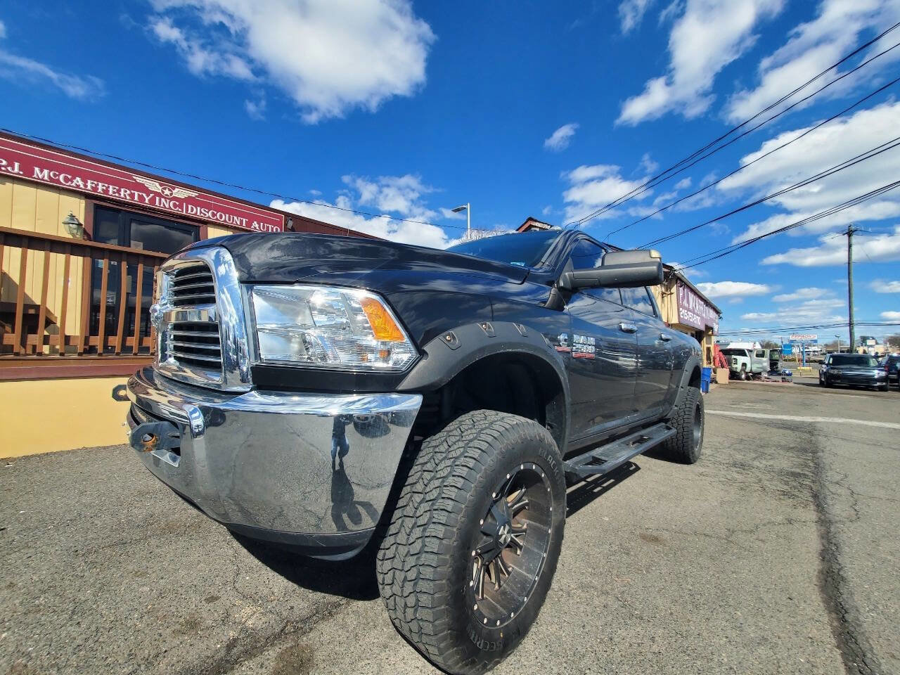 Used 2018 RAM 2500 SLT image 1