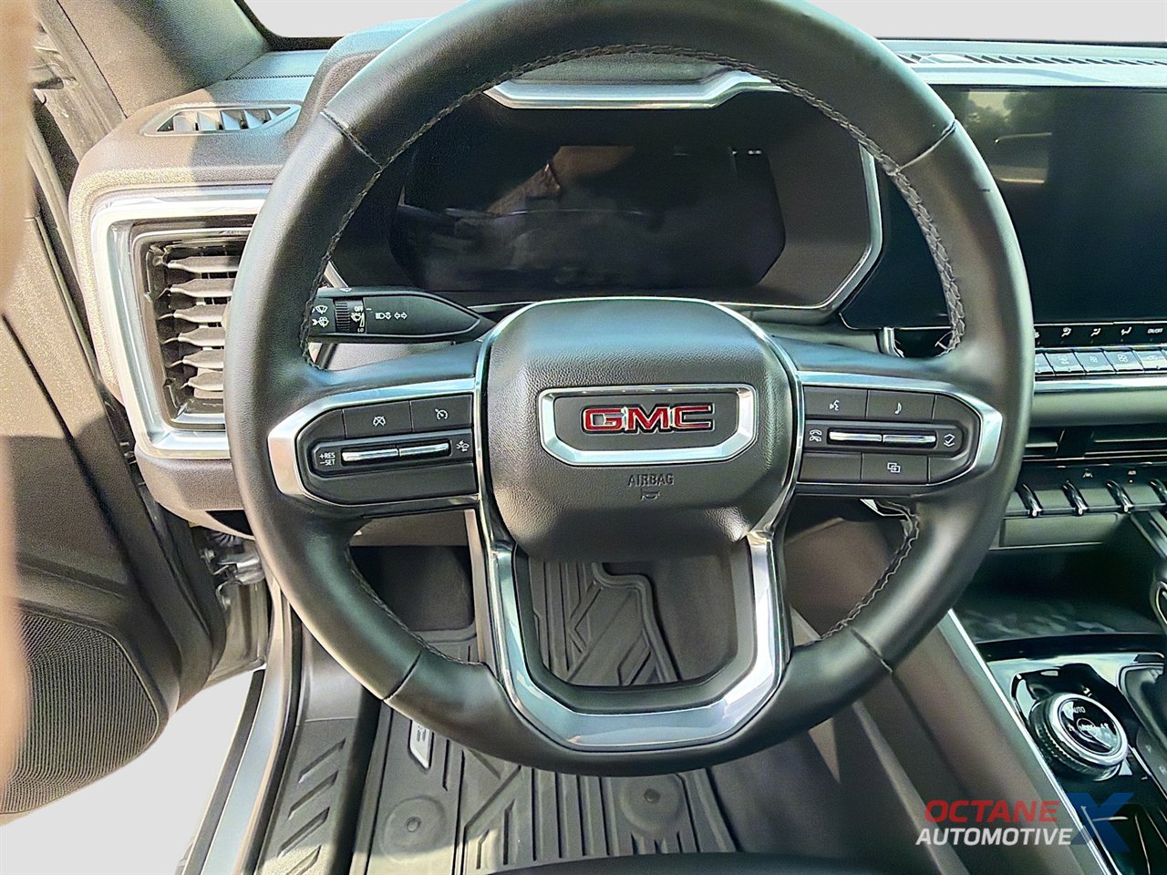 Used 2023 GMC Canyon Elevation w/ Elevation Premium Package AWD/4WD image 11