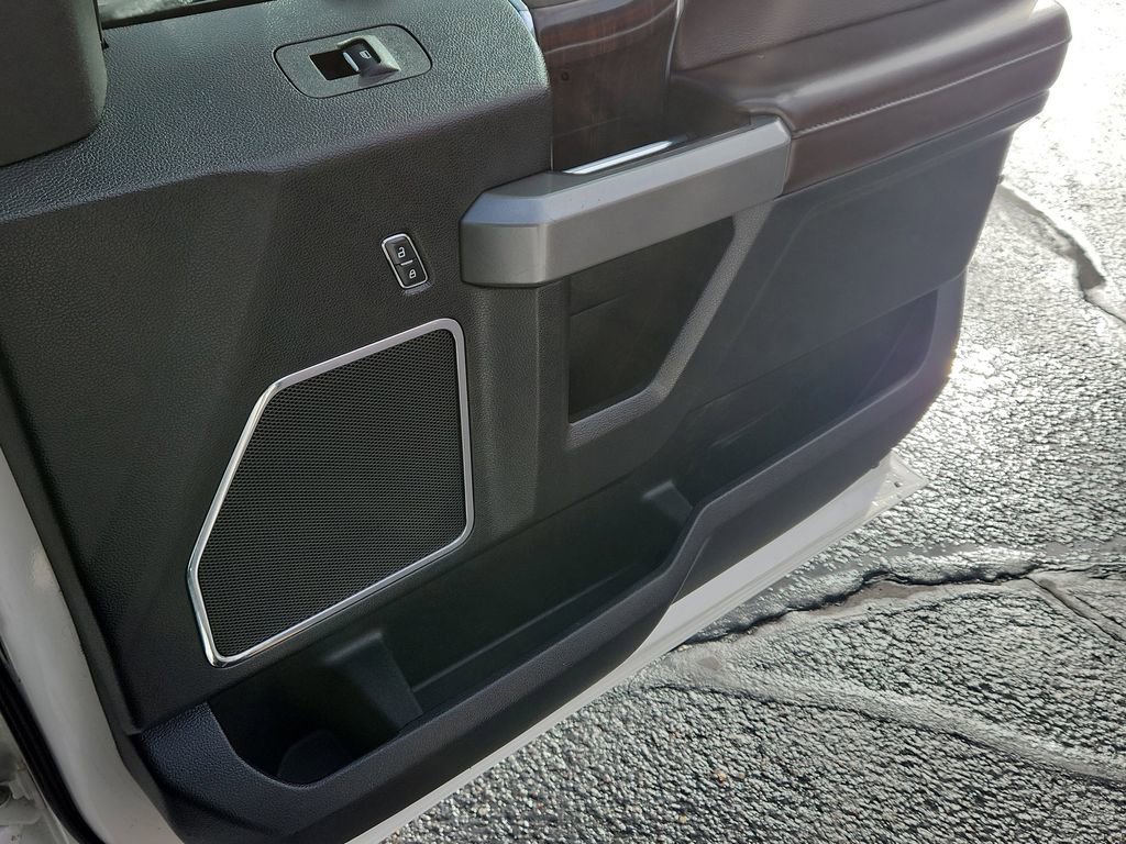 Used 2017 Ford F350 Platinum w/ Platinum Ultimate Package image 16