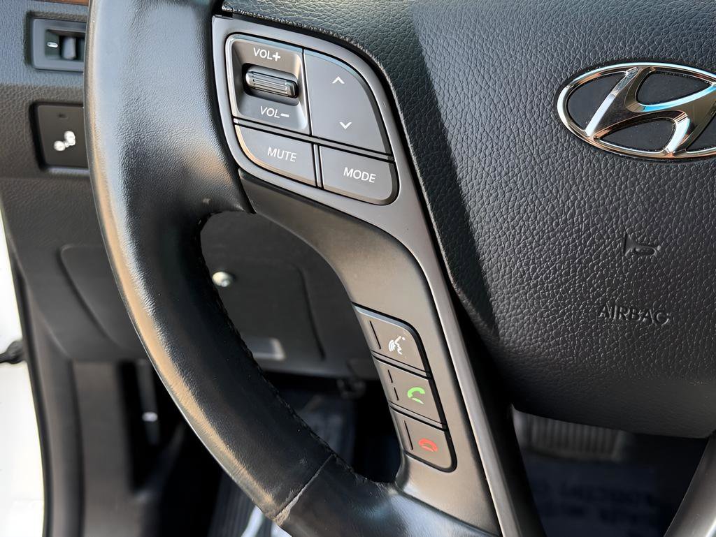 Used 2017 Hyundai Santa Fe Limited AWD/4WD image 39