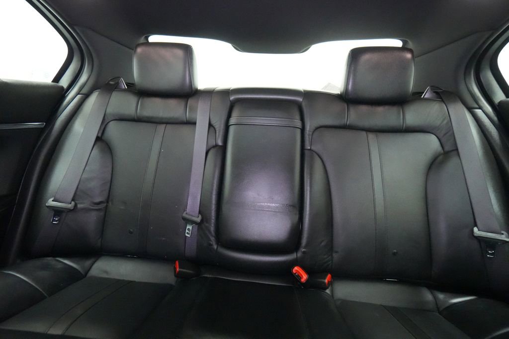 Used 2013 Lincoln MKS AWD image 20