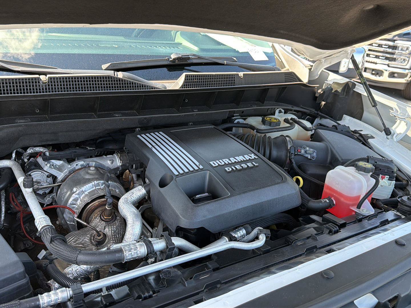 Used 2023 Chevrolet Silverado 1500 LTZ AWD/4WD image 39