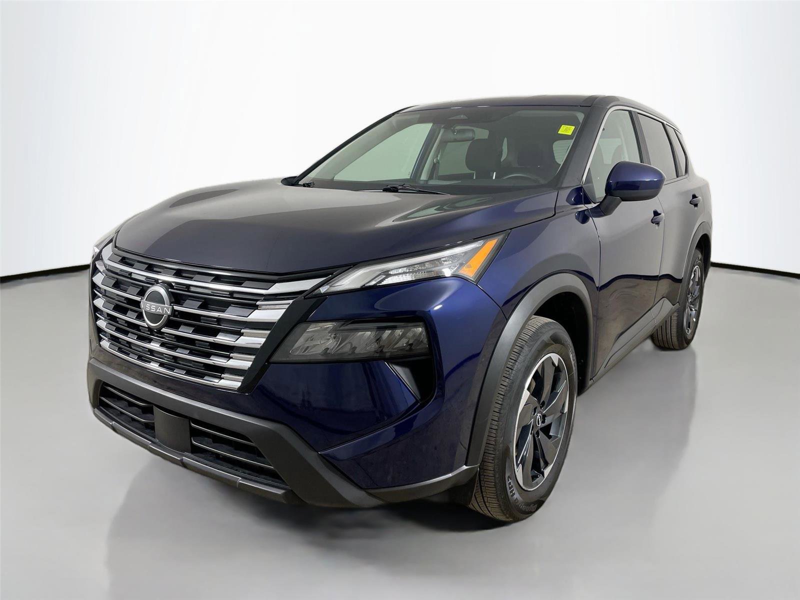Used 2025 Nissan Rogue SV AWD/4WD image 4