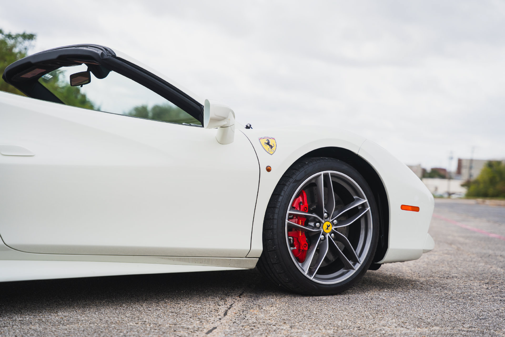 Used 2018 Ferrari 488 Spider RWD image 39