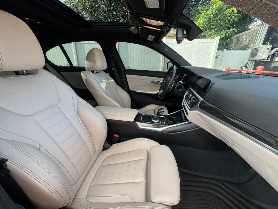 Used 2020 BMW 330i xDrive Sedan w/ Premium Package AWD/4WD image 38