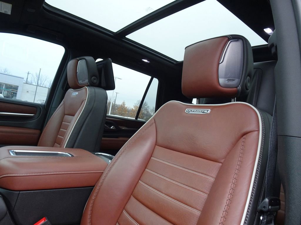 Used 2023 GMC Yukon Denali Ultimate w/ LPO, Floor Liner Package image 11