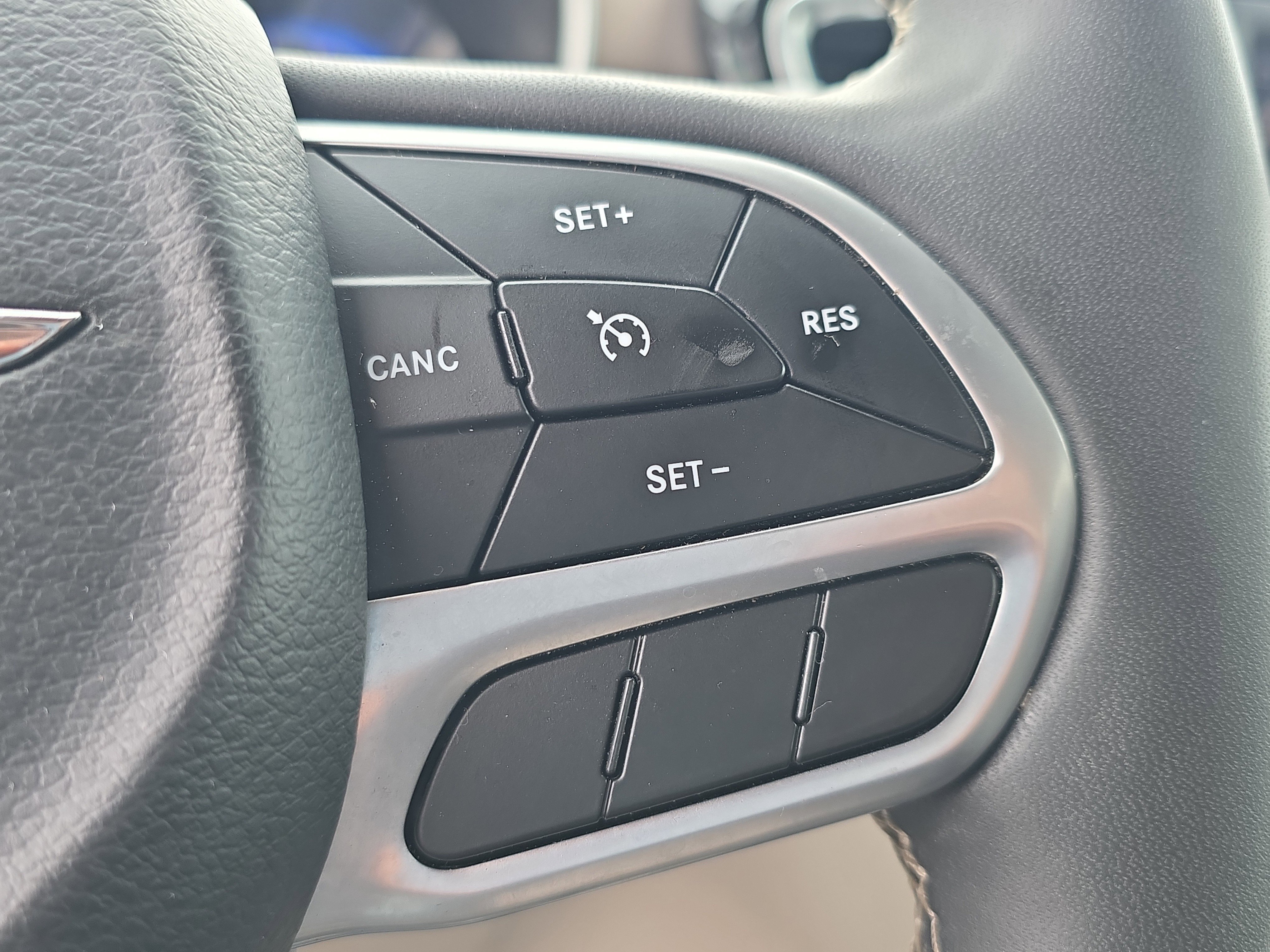 Used 2024 Chrysler Voyager LX FWD image 28