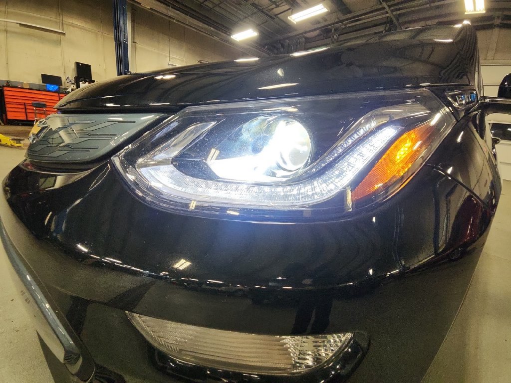 Used 2017 Chevrolet Bolt LT FWD image 31