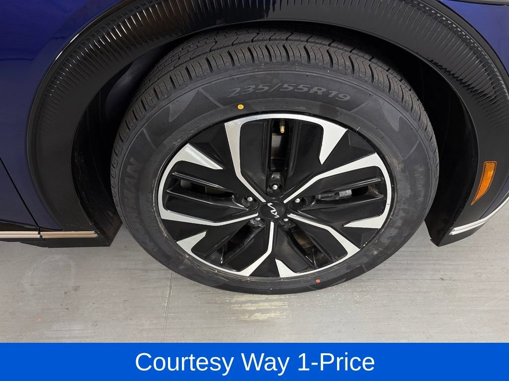 Used 2023 Kia EV6 Wind AWD/4WD image 13