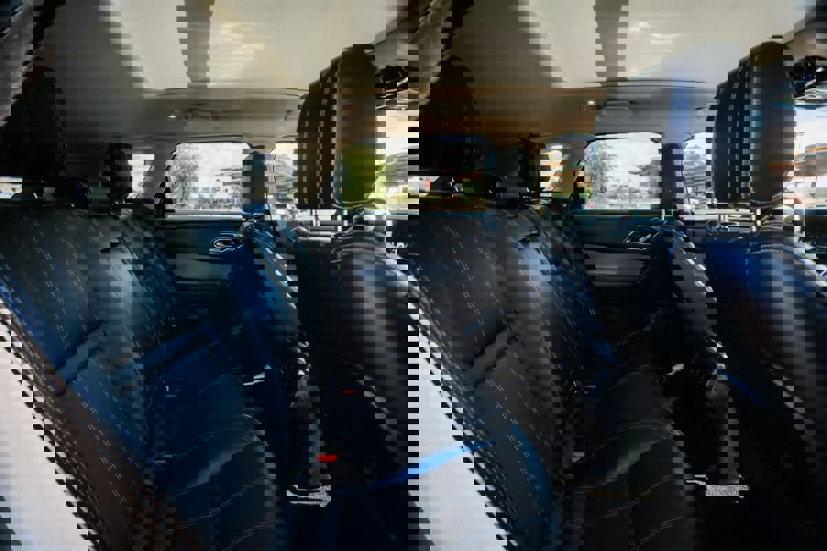 Used 2019 Land Rover Range Rover Velar S image 20