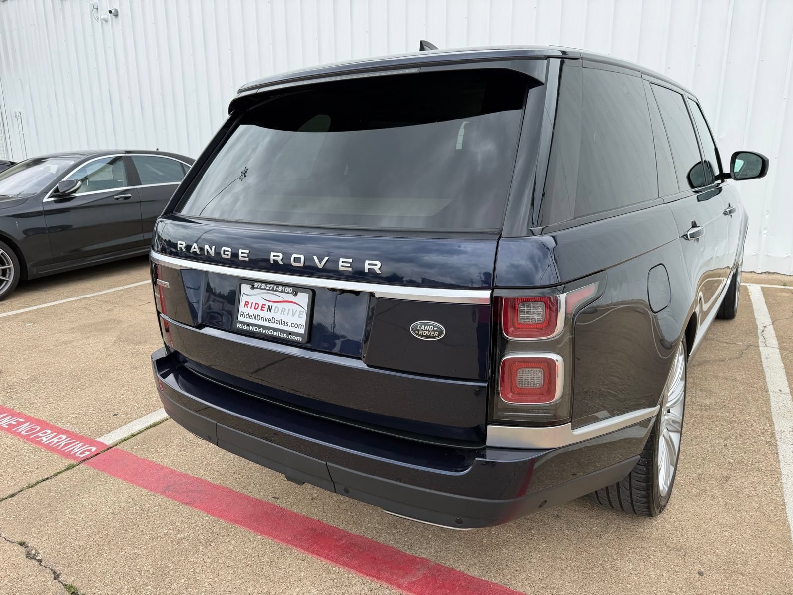 Used 2019 Land Rover Range Rover Long Wheelbase Autobiography AWD/4WD image 6