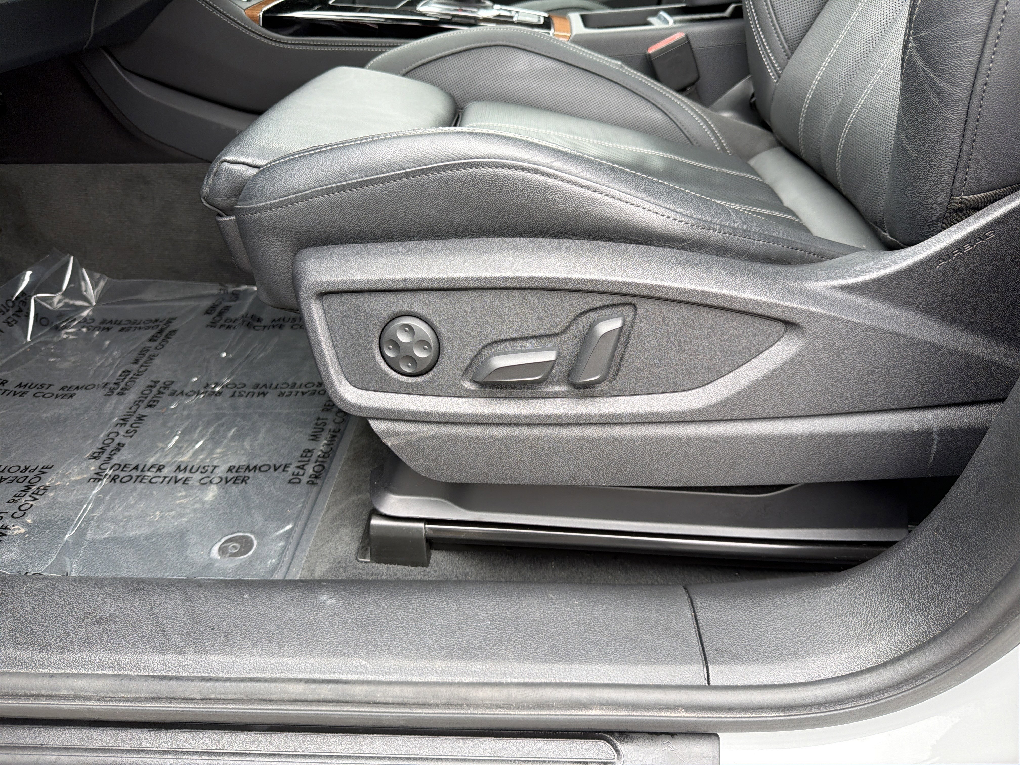 Used 2023 Audi Q5 2.0T Prestige w/ Prestige Package image 11