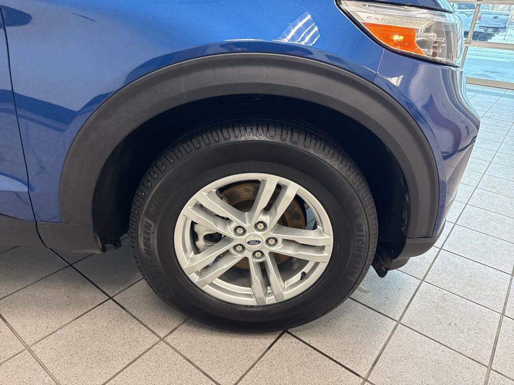 Used 2023 Ford Explorer XLT w/ Equipment Group 202A image 18