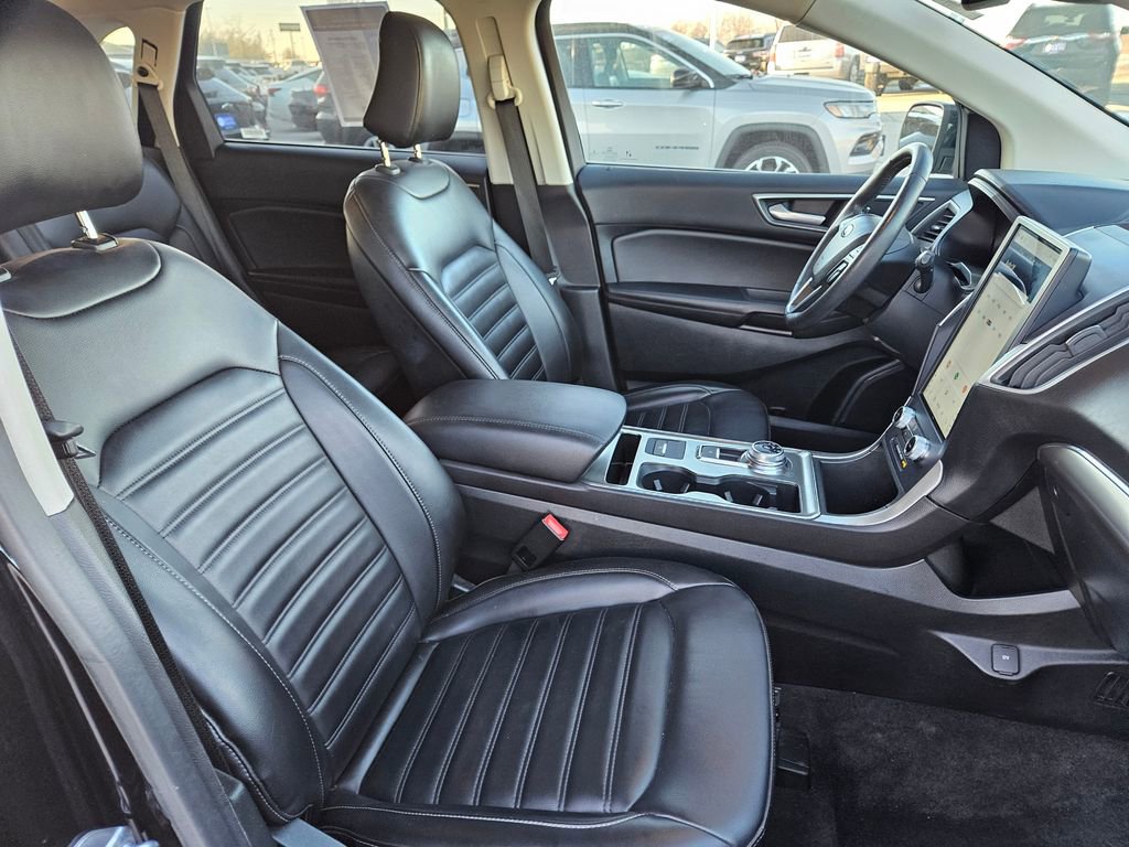 Used 2022 Ford Edge SEL image 36