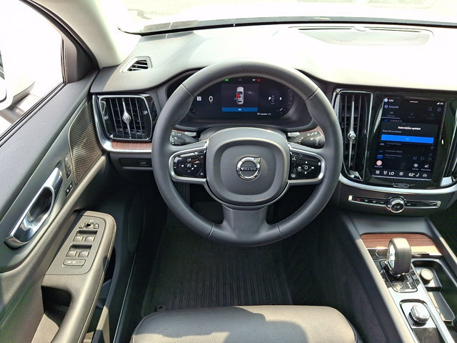 Used 2024 Volvo V60 B5 Cross Country Plus AWD/4WD image 11