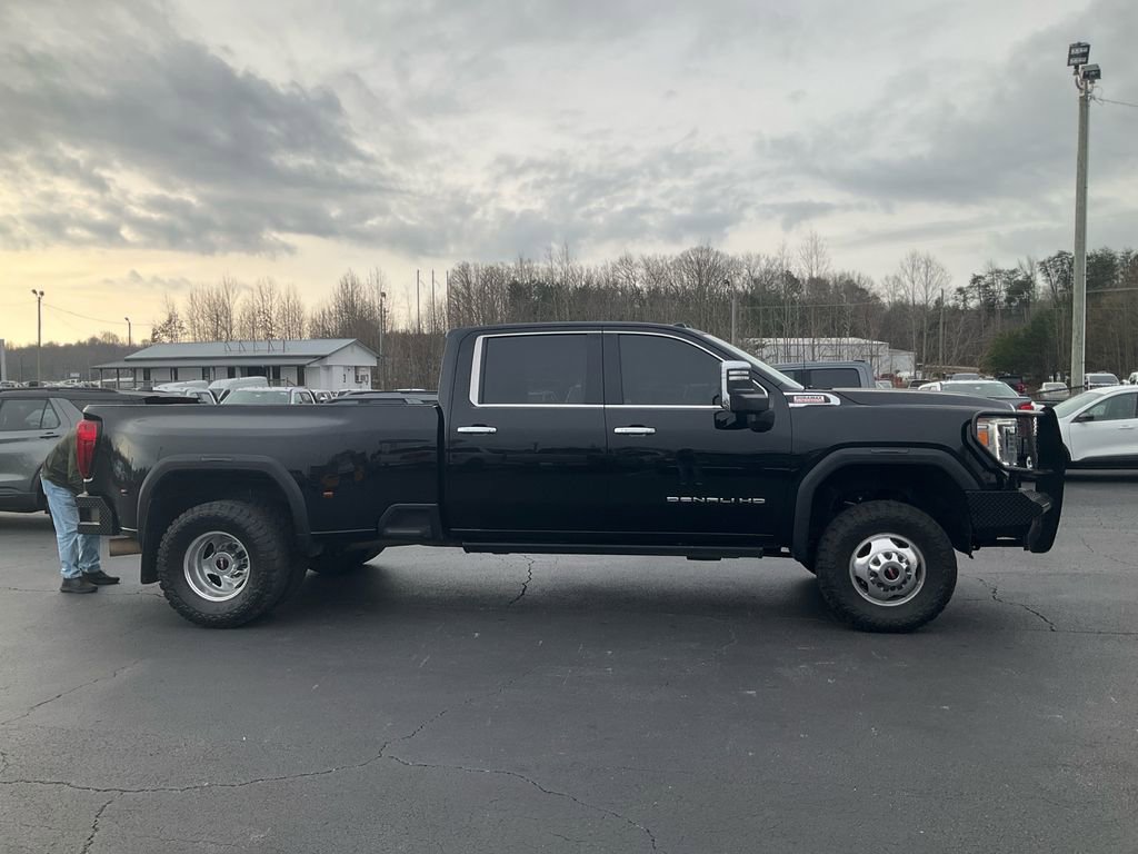 Used 2022 GMC Sierra 3500 Denali w/ Denali Ultimate Package image 4