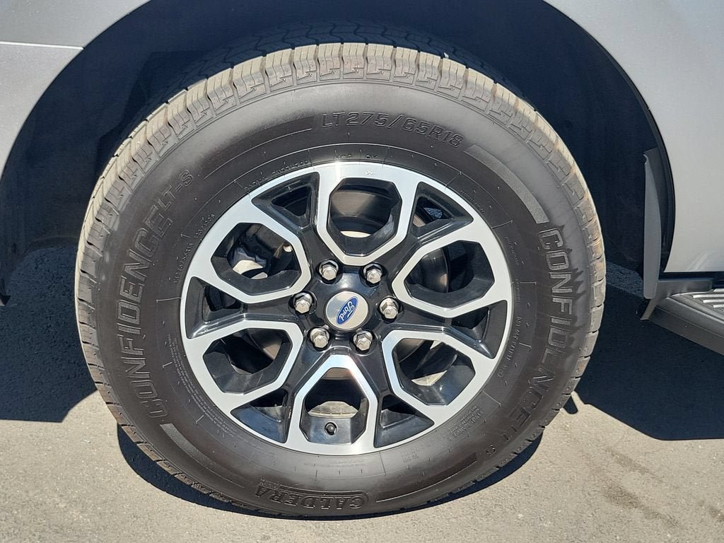 Used 2024 Ford Expedition XLT RWD image 6