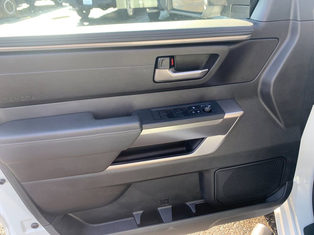 Used 2022 Toyota Tundra SR5 w/ SR5 Convenience Package image 12