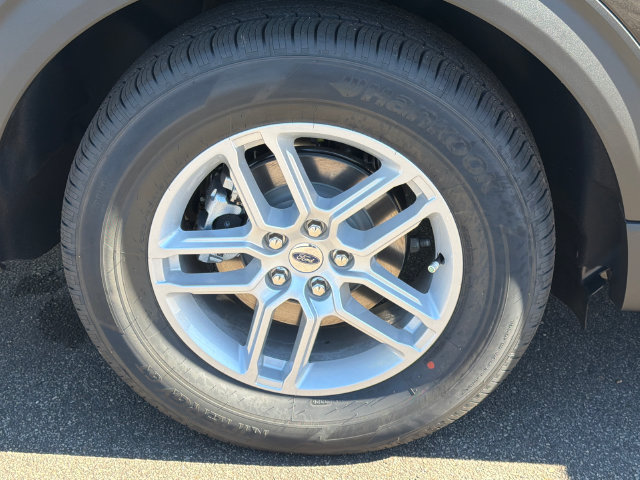 New 2027 Ford Explorer Active w/ Active Comfort Package RWD image 18