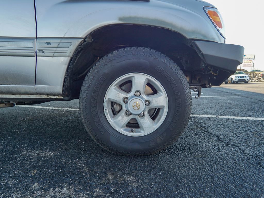 Used 2000 Toyota Land Cruiser image 9