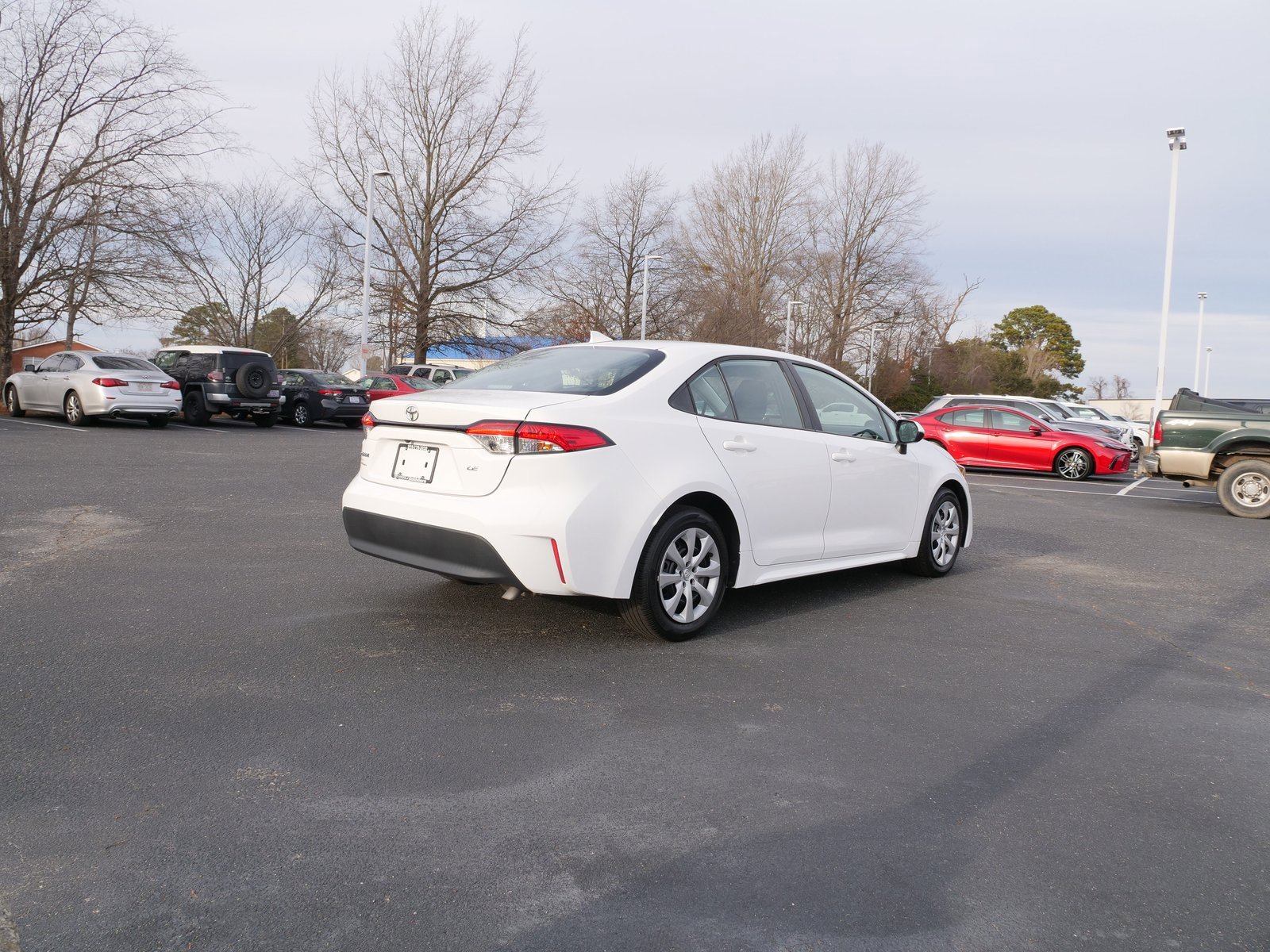 Used 2023 Toyota Corolla LE image 4