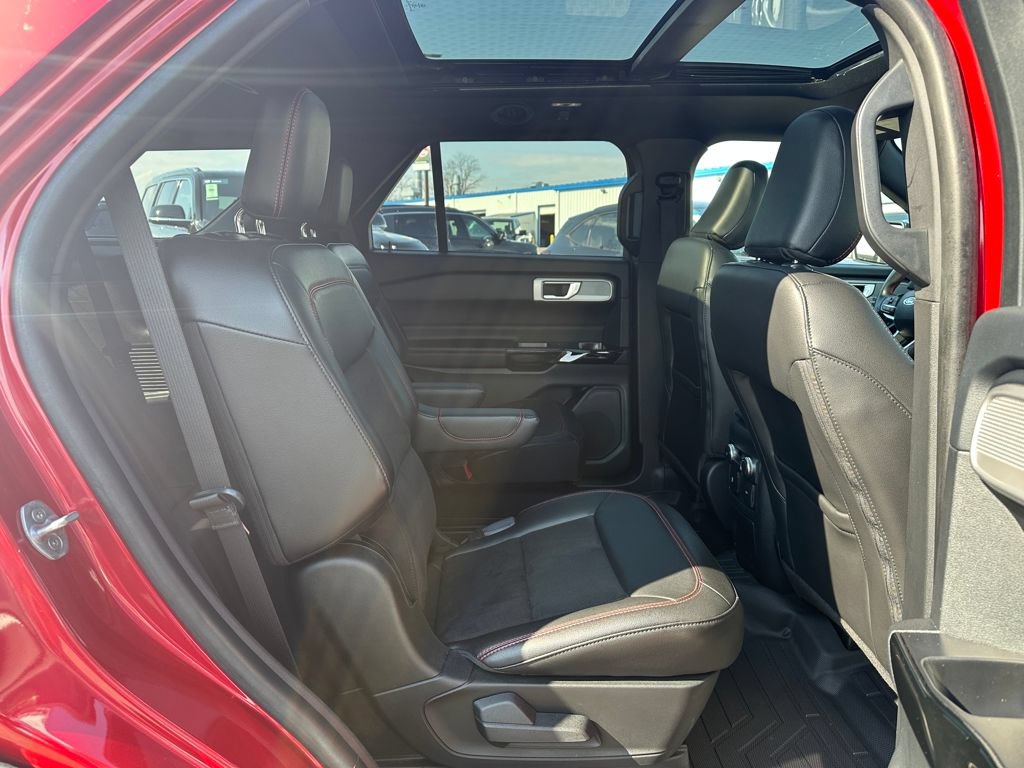 Used 2022 Ford Explorer ST-Line w/ Class IV Trailer Tow Package AWD/4WD image 17