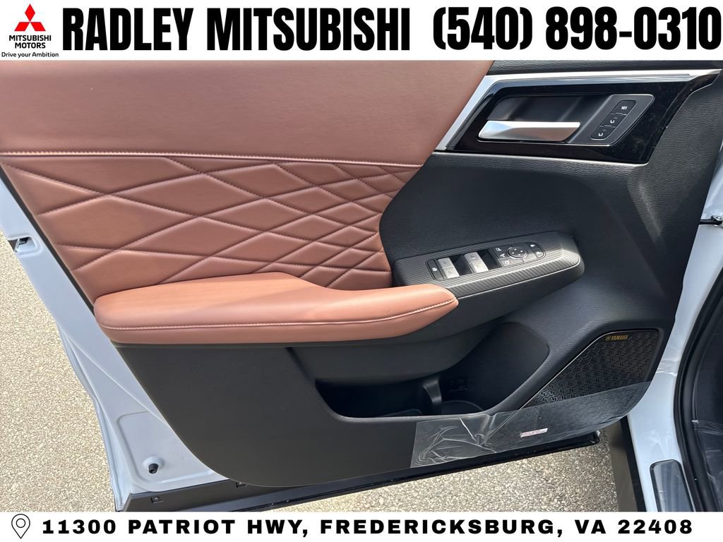 New 2026 Mitsubishi Outlander AWD image 5