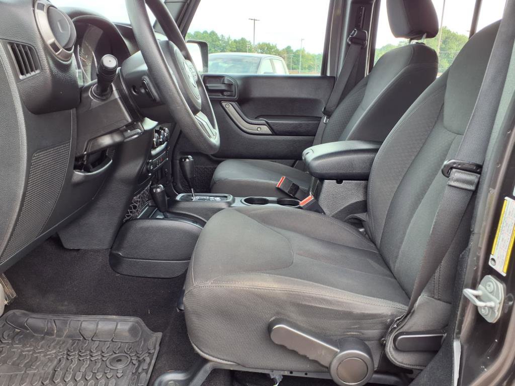 Used 2017 Jeep Wrangler Unlimited Sport image 3