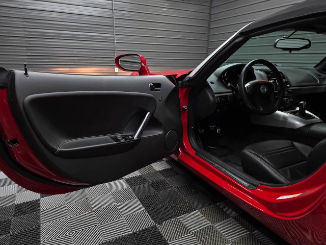Used 2008 Saturn Sky Red Line RWD image 25